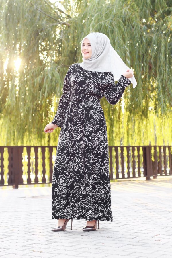 Büyük Beden Desenli Pamuklu Elbise Kemer Hediyeli Siyah Beyaz Gül Büyük Beden Desenli Pamuklu Elbise Kemer Hediyeli Siyah Beyaz Gül