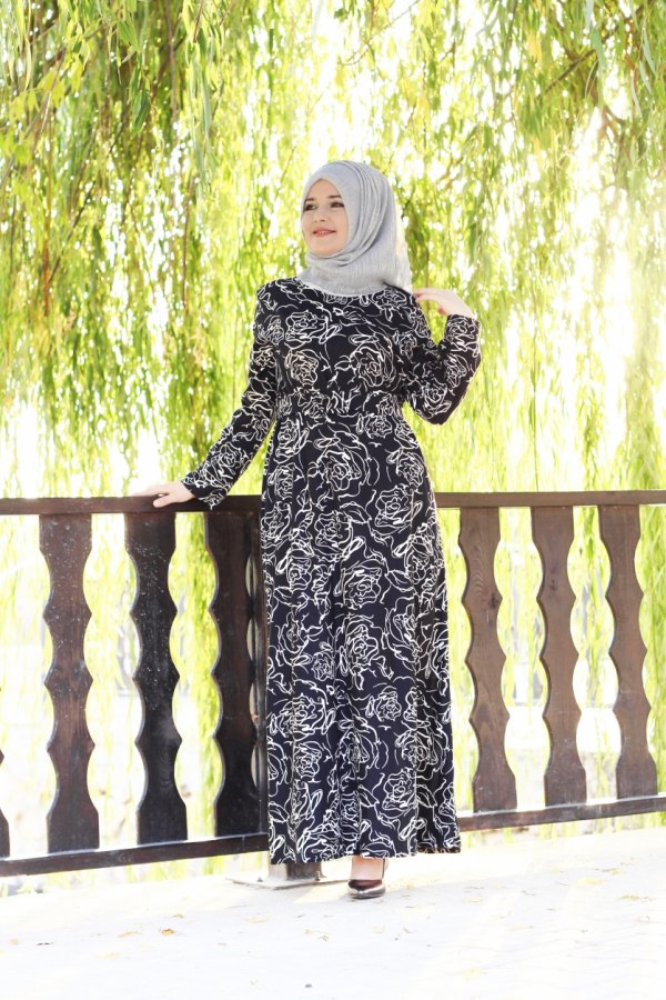 Büyük Beden Desenli Pamuklu Elbise Kemer Hediyeli Siyah Beyaz Gül Büyük Beden Desenli Pamuklu Elbise Kemer Hediyeli Siyah Beyaz Gül