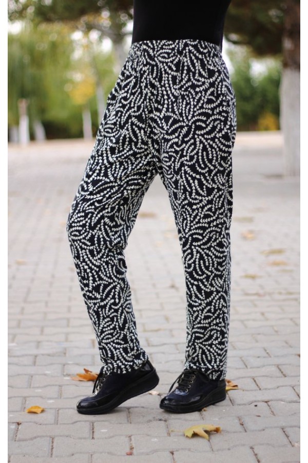 Büyük Beden Desenli Pamuk Süet Cepli Beli Lastikli Pantolon Siyah Kalpli Büyük Beden Desenli Pamuk Süet Cepli Beli Lastikli Pantolon Siyah Kalpli
