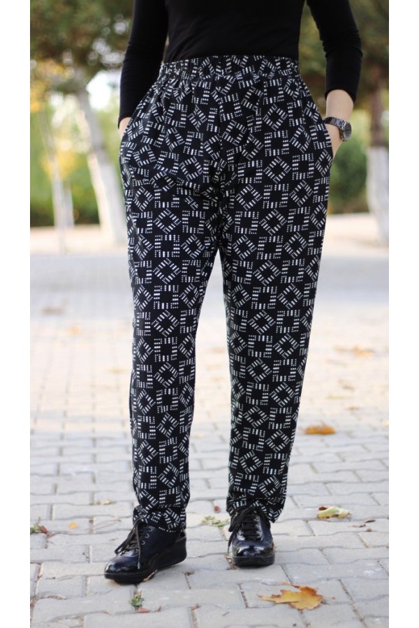 Büyük Beden Desenli Pamuk Süet Cepli Beli Lastikli Pantolon Siyah Halka Büyük Beden Desenli Pamuk Süet Cepli Beli Lastikli Pantolon Siyah Halka