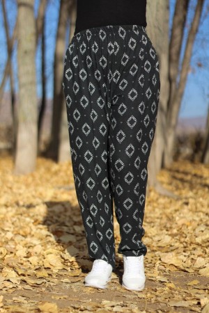 Büyük Beden Desenli Pamuk Süet Cepli Beli Lastikli Pantolon Siyah Baklava Büyük Beden Desenli Pamuk Süet Cepli Beli Lastikli Pantolon Siyah Baklava