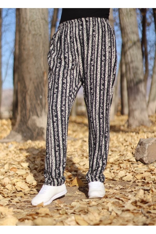 Büyük Beden Desenli Pamuk Süet Cepli Beli Lastikli Pantolon Siyah Dikine Çizgi Büyük Beden Desenli Pamuk Süet Cepli Beli Lastikli Pantolon Siyah Dikine Çizgi