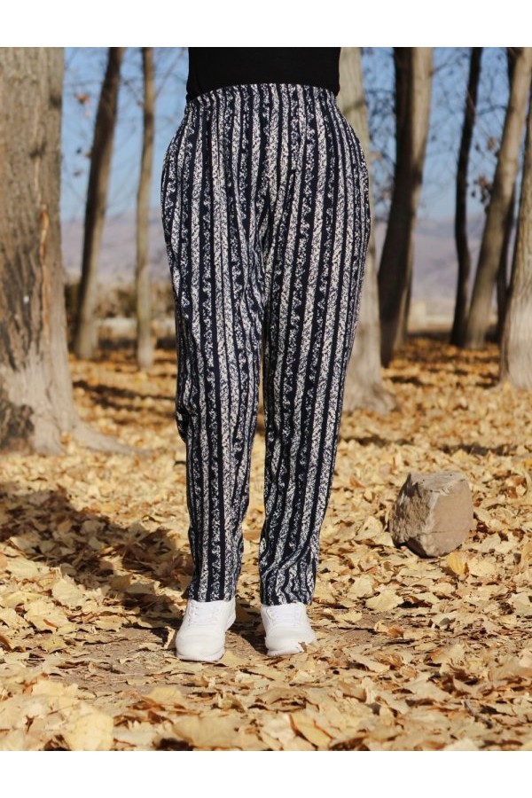 Büyük Beden Desenli Pamuk Süet Cepli Beli Lastikli Pantolon Lacivert Dikine Çizgi Büyük Beden Desenli Pamuk Süet Cepli Beli Lastikli Pantolon Lacivert Dikine Çizgi