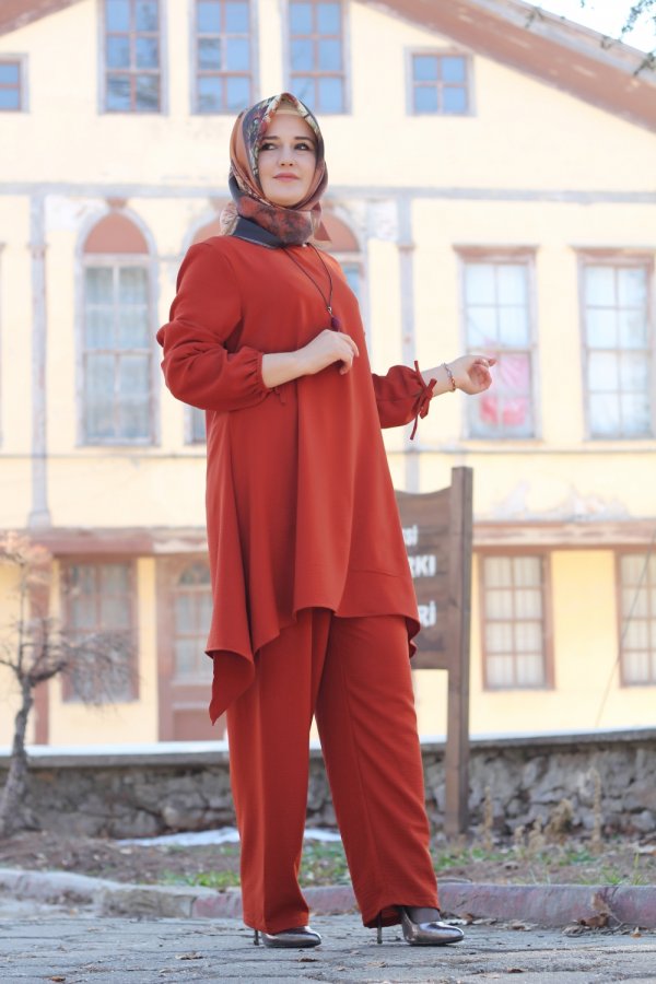 Büyük Beden Asimetrik Kesim İkili Takım KOLYE HEDİYELİ Kiremit Büyük Beden Asimetrik Kesim İkili Takım KOLYE HEDİYELİ Kiremit