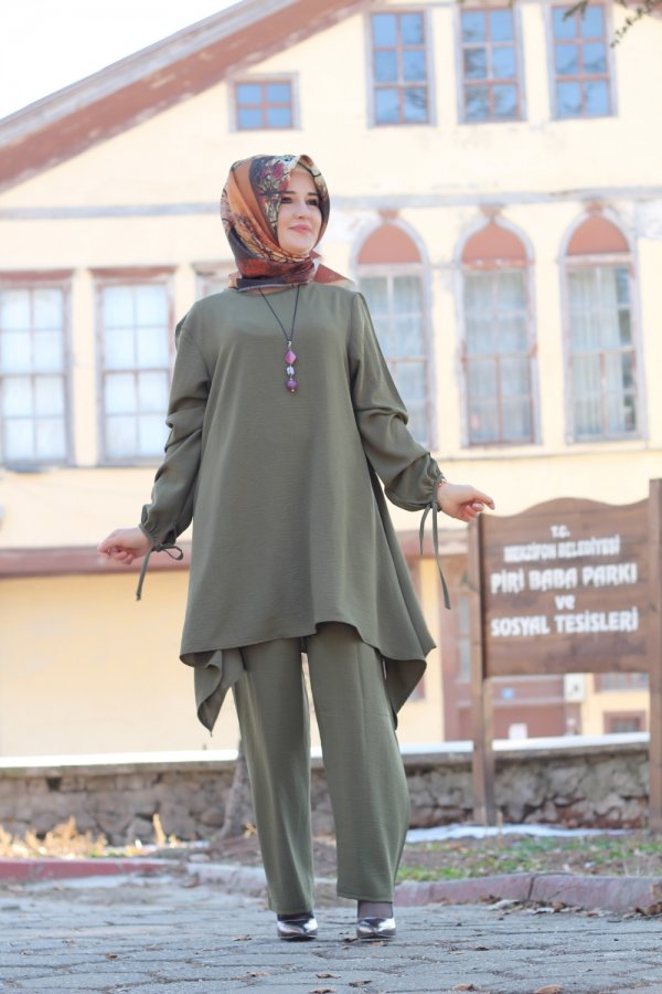 Büyük Beden Asimetrik Kesim İkili Takım KOLYE HEDİYELİ Haki Büyük Beden Asimetrik Kesim İkili Takım KOLYE HEDİYELİ Haki