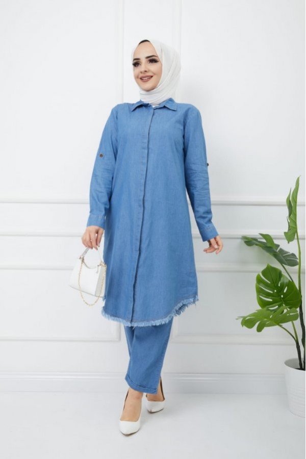 Büyük Beden Gizli Düğmeli Dar Paça Pantolonlu Kot Takım Açık Mavi Büyük Beden Gizli Düğmeli Dar Paça Pantolonlu Kot Takım Açık Mavi