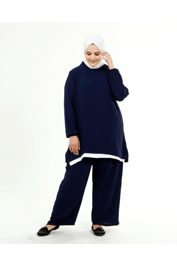 Büyük Beden Beyaz Garni Detaylı Ayrobin İkili Takım Lacivert Büyük Beden Beyaz Garni Detaylı Ayrobin İkili Takım Lacivert