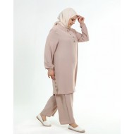 Büyük Beden Ayrobin Düğme Detaylı İkili Takım Taş Büyük Beden Ayrobin Düğme Detaylı İkili Takım Taş