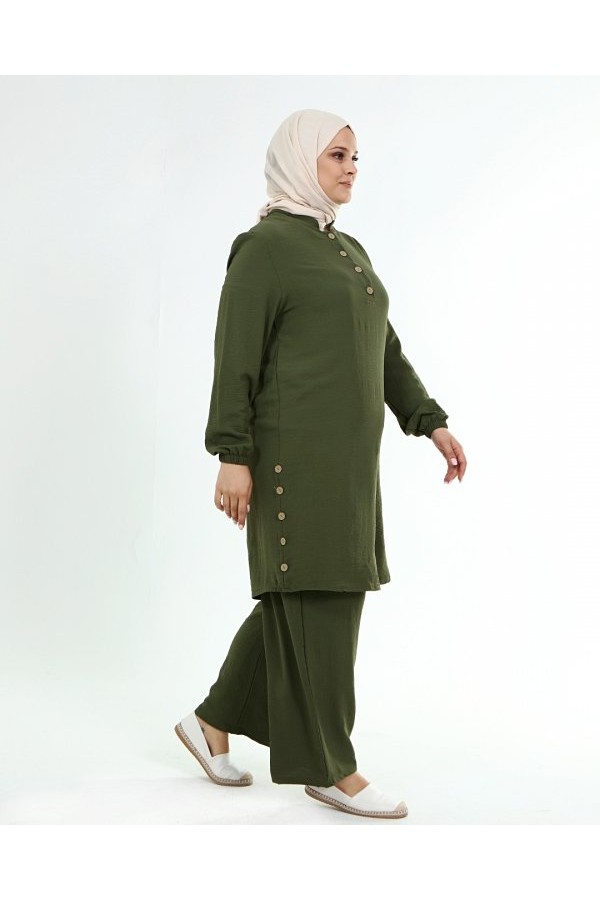 Büyük Beden Ayrobin Düğme Detaylı İkili Takım Haki Büyük Beden Ayrobin Düğme Detaylı İkili Takım Haki