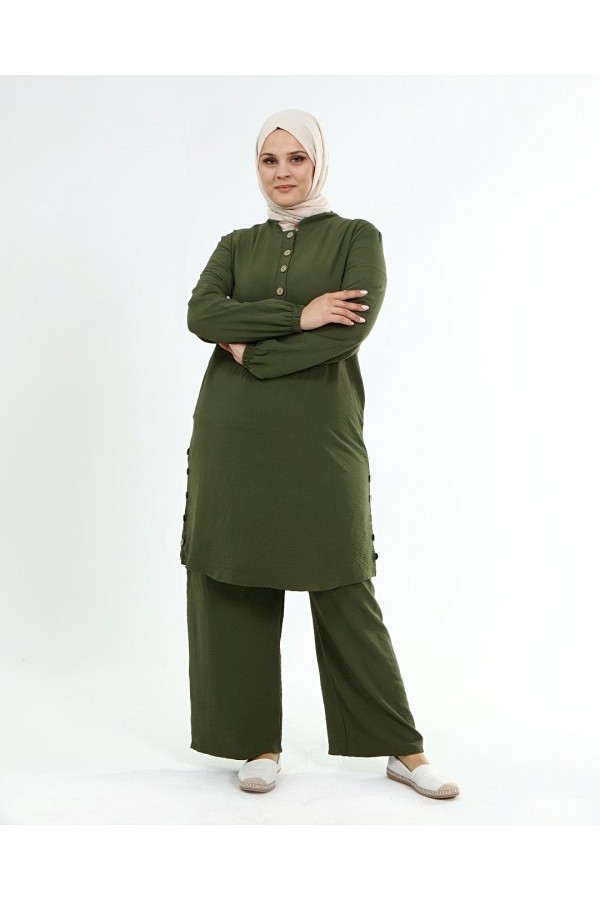 Büyük Beden Ayrobin Düğme Detaylı İkili Takım Haki Büyük Beden Ayrobin Düğme Detaylı İkili Takım Haki