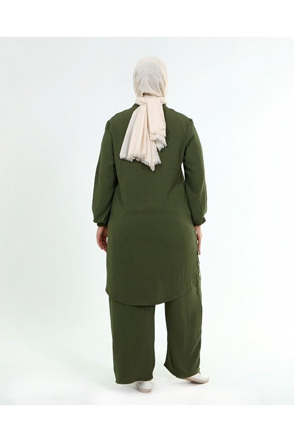 Büyük Beden Ayrobin Düğme Detaylı İkili Takım Haki Büyük Beden Ayrobin Düğme Detaylı İkili Takım Haki