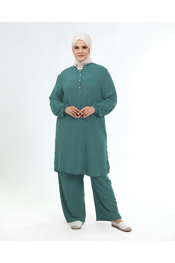 Büyük Beden Ayrobin Düğme Detaylı İkili Takım Petrol Yeşili Büyük Beden Ayrobin Düğme Detaylı İkili Takım Petrol Yeşili