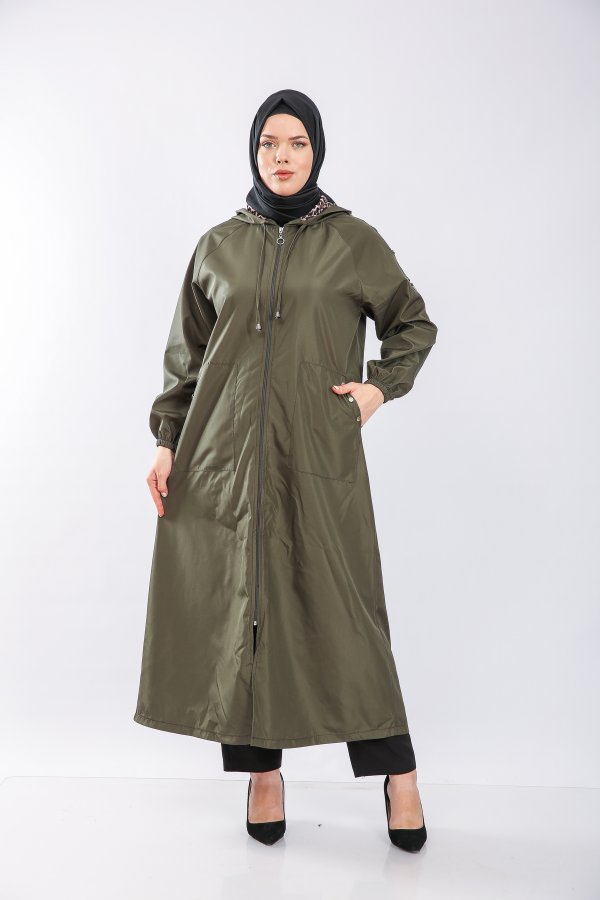 Büyük Beden Tam Boy Düğme Detaylı Su Geçirmez Bondit Kapşonlu Trenç Haki Büyük Beden Tam Boy Düğme Detaylı Su Geçirmez Bondit Kapşonlu Trenç Haki