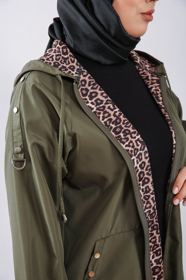 Büyük Beden Tam Boy Düğme Detaylı Su Geçirmez Bondit Kapşonlu Trenç Haki Büyük Beden Tam Boy Düğme Detaylı Su Geçirmez Bondit Kapşonlu Trenç Haki