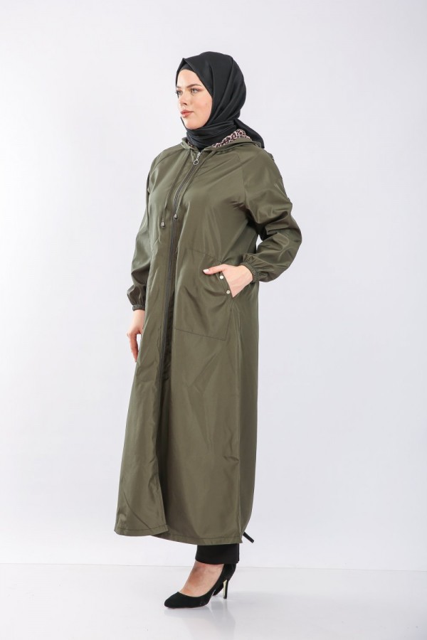 Büyük Beden Tam Boy Düğme Detaylı Su Geçirmez Bondit Kapşonlu Trenç Haki Büyük Beden Tam Boy Düğme Detaylı Su Geçirmez Bondit Kapşonlu Trenç Haki