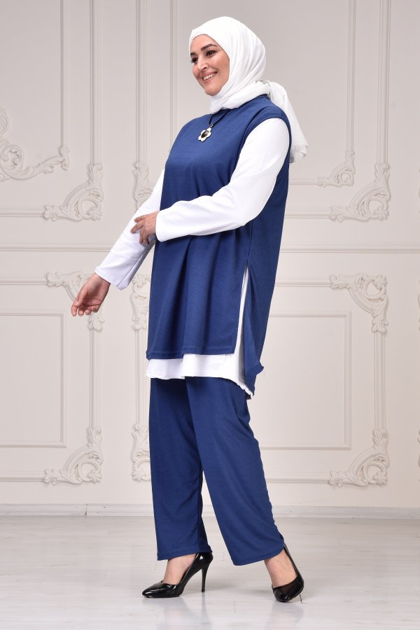 Büyük Beden Yandan Yırtmaçlı Yün Efect Üçlü Takım KOLYE HEDİYELİ Petrol Büyük Beden Yandan Yırtmaçlı Yün Efect Üçlü Takım KOLYE HEDİYELİ Petrol