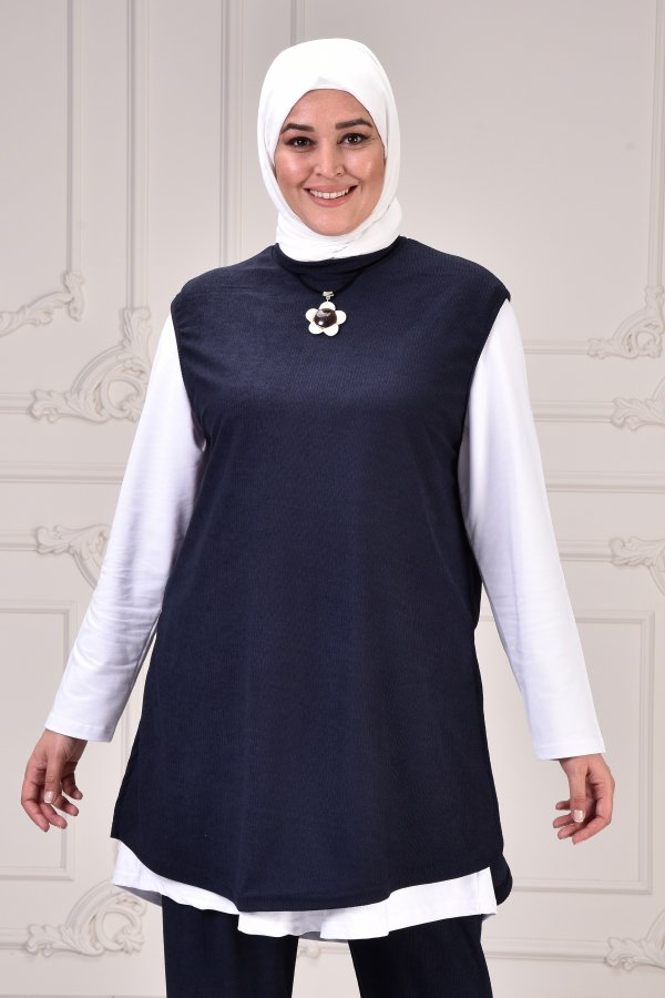 Büyük Beden Yandan Yırtmaçlı Yün Efect Üçlü Takım KOLYE HEDİYELİ Lacivert Büyük Beden Yandan Yırtmaçlı Yün Efect Üçlü Takım KOLYE HEDİYELİ Lacivert