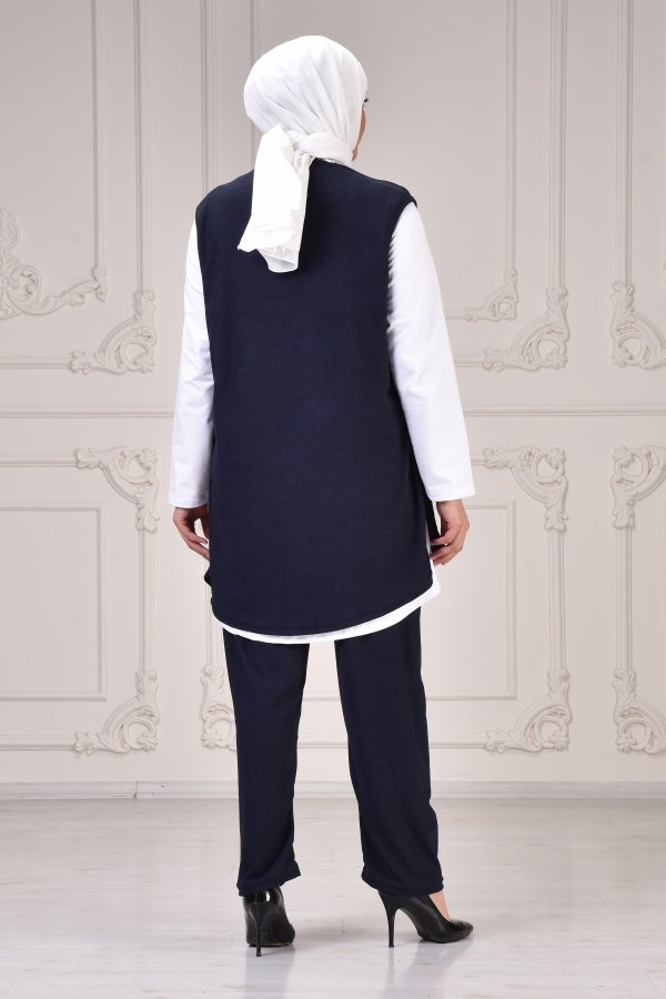 Büyük Beden Yandan Yırtmaçlı Yün Efect Üçlü Takım KOLYE HEDİYELİ Lacivert Büyük Beden Yandan Yırtmaçlı Yün Efect Üçlü Takım KOLYE HEDİYELİ Lacivert