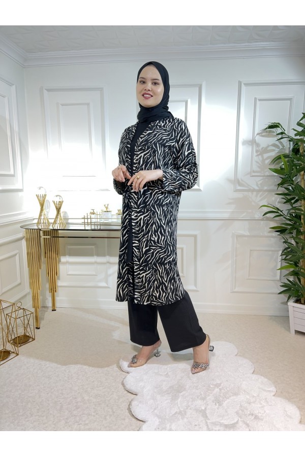 Büyük Beden Desenli Üçlü Takım kimono tunik pantolon Siyah Çapraz Zebra Büyük Beden Desenli Üçlü Takım kimono tunik pantolon Siyah Çapraz Zebra