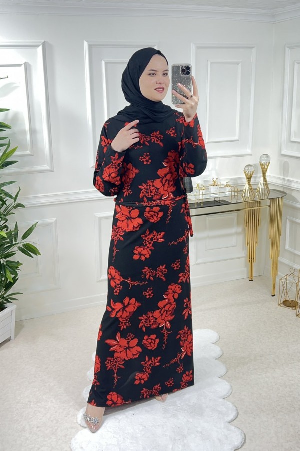 Büyük Beden Baskılı Krep Kumaş Elbise 68 Bedene Kadar Kırmızı Yeni Gül Büyük Beden Baskılı Krep Kumaş Elbise 68 Bedene Kadar Kırmızı Yeni Gül