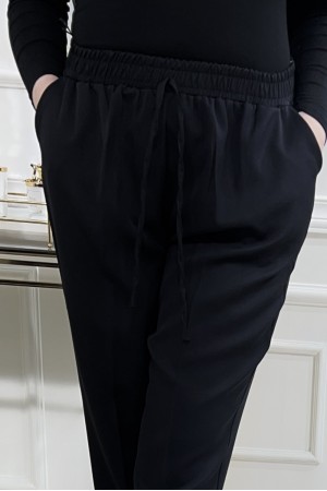 Dar Paça Beli Lastikli Dabıl Kumaş Pantolon Siyah Dar Paça Beli Lastikli Dabıl Kumaş Pantolon Siyah