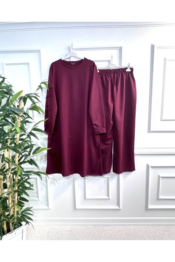 Uğur Yanları Yırtmaçlı Uzun İki İplik Takım - Bordo Uğur Yanları Yırtmaçlı Uzun İki İplik Takım - Bordo