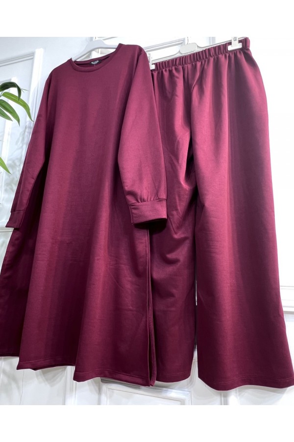 Uğur Yanları Yırtmaçlı Uzun İki İplik Takım - Bordo Uğur Yanları Yırtmaçlı Uzun İki İplik Takım - Bordo