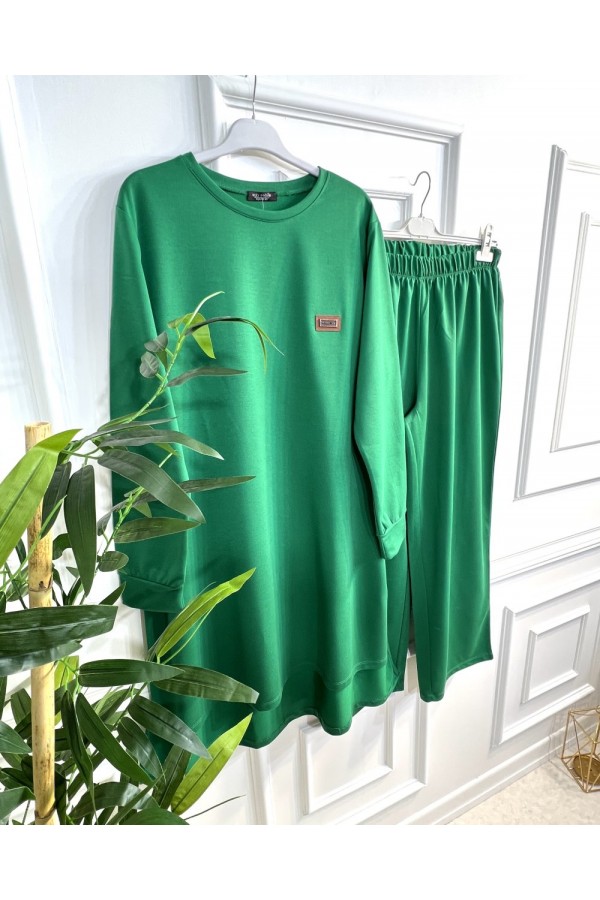 Yeşim İki İplik Arkası Uzun Penye Takım - Benetton Yeşim İki İplik Arkası Uzun Penye Takım - Benetton