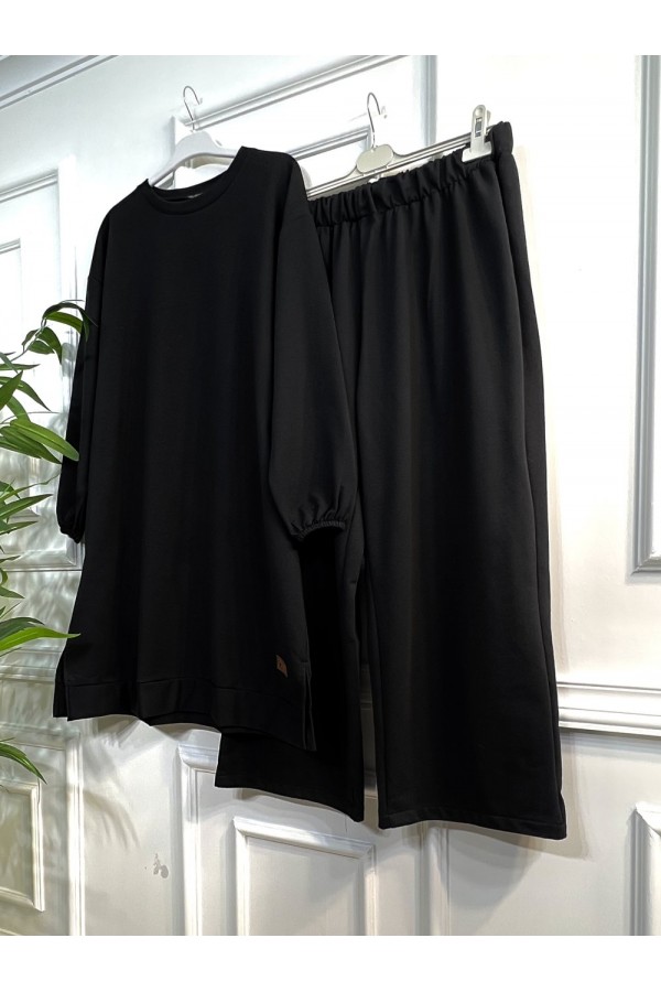 Bade Arma Detaylı İki İplik Penye Takım - Siyah Bade Arma Detaylı İki İplik Penye Takım - Siyah