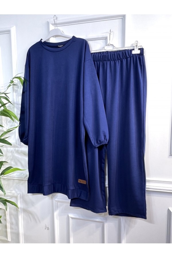 Bade Arma Detaylı İki İplik Penye Takım - Lacivert Bade Arma Detaylı İki İplik Penye Takım - Lacivert