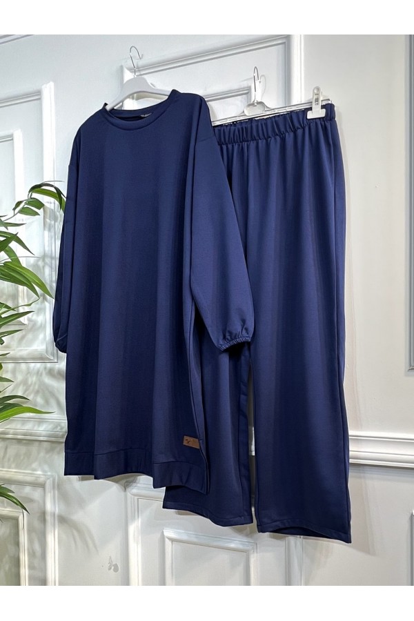 Bade Arma Detaylı İki İplik Penye Takım - Lacivert Bade Arma Detaylı İki İplik Penye Takım - Lacivert