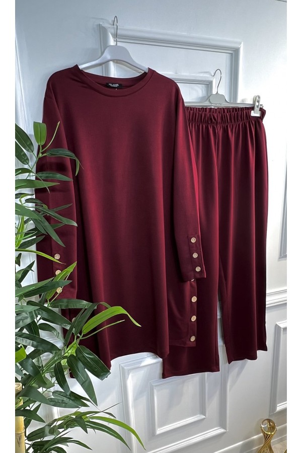 Helen Düğme Detaylı İki İplik Penye Takım - Bordo Helen Düğme Detaylı İki İplik Penye Takım - Bordo
