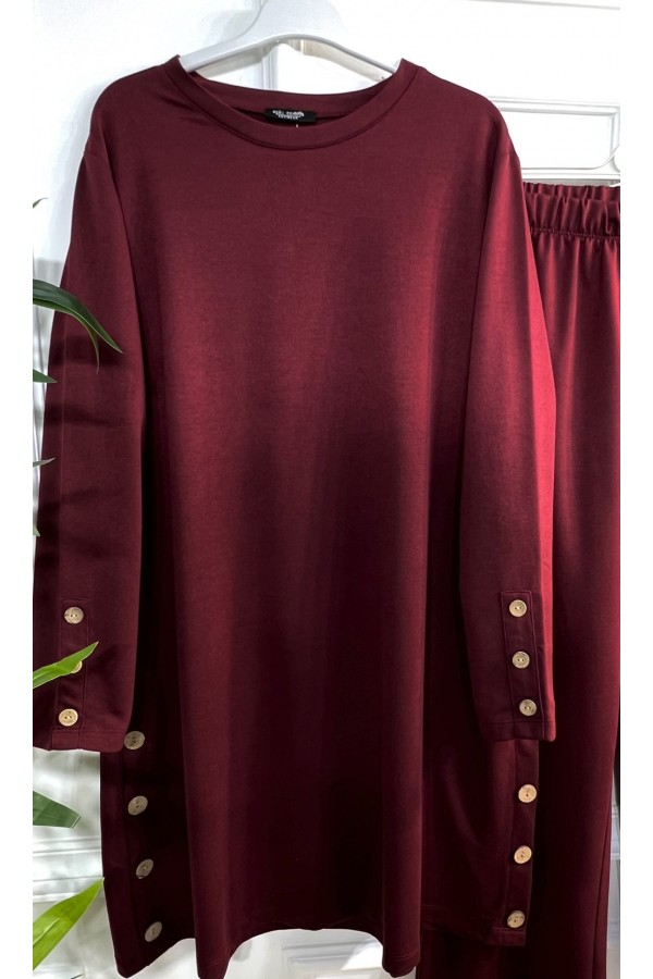 Helen Düğme Detaylı İki İplik Penye Takım - Bordo Helen Düğme Detaylı İki İplik Penye Takım - Bordo