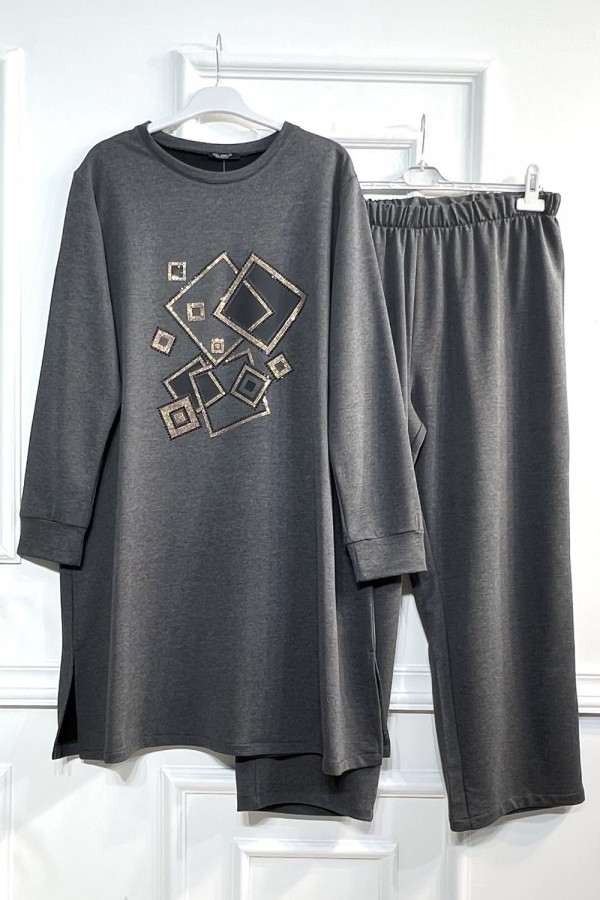 Yasmin Deri Detaylı Kare Taşlı İki İplik Penye İkili Takım - Antrasit Yasmin Deri Detaylı Kare Taşlı İki İplik Penye İkili Takım - Antrasit