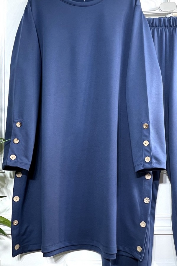 Helen Düğme Detaylı İki İplik Penye Takım - İndigo Helen Düğme Detaylı İki İplik Penye Takım - İndigo