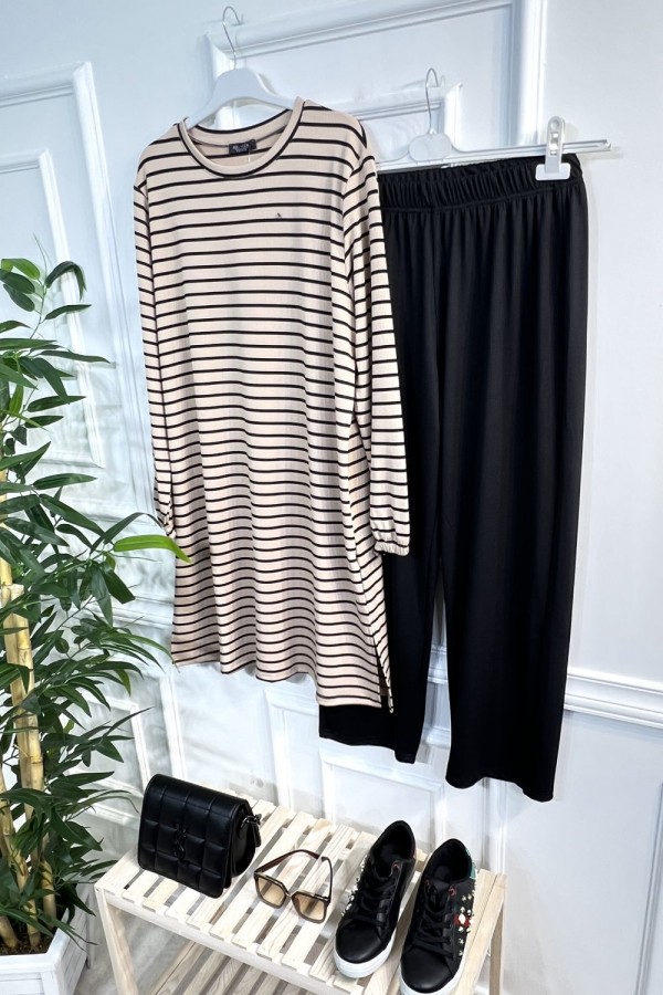 Tuana Çizgili Fitilli Krep Full Esnek İkili Takım - Vizon Tuana Çizgili Fitilli Krep Full Esnek İkili Takım - Vizon