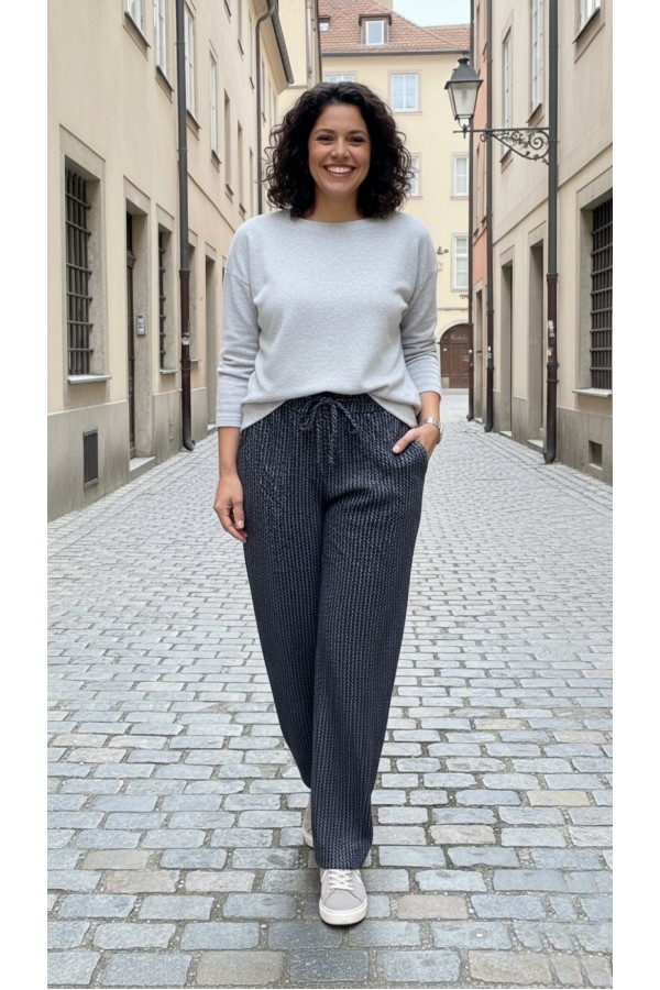 Dilan Bol Paça Beli Lastikli Yumuşak Kaşe Pantolon-Siyah Zincir