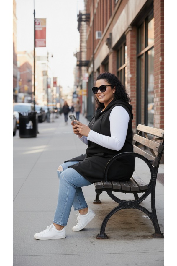 Ayça Kapüşonlu Uzun Polar Yelek - Siyah Ayça Kapüşonlu Uzun Polar Yelek - Siyah