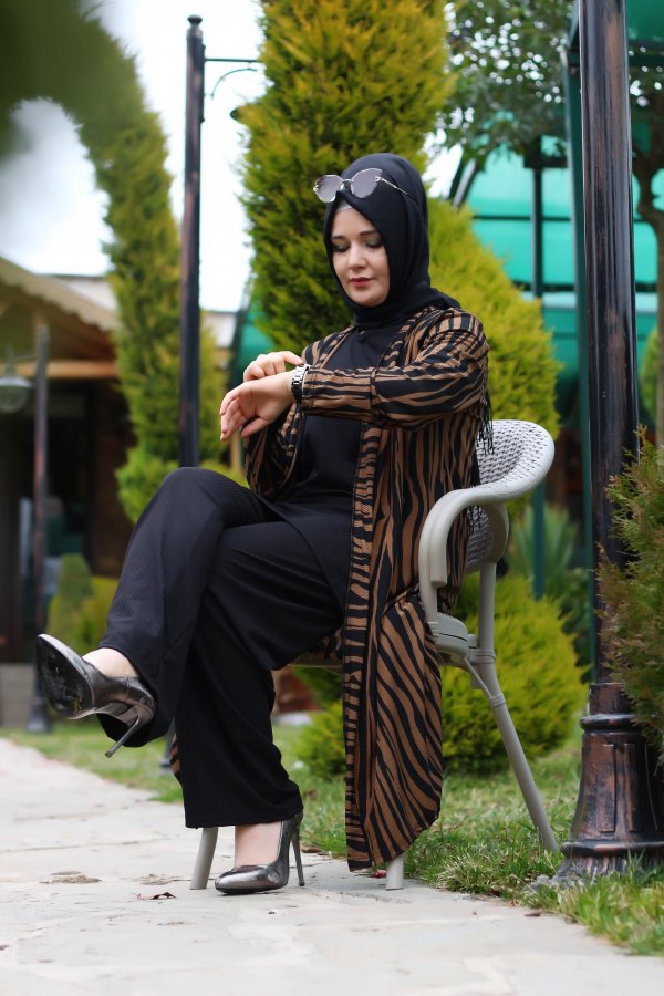 Büyük Beden Desenli Üçlü Takım kimonotunikpantolon Kahve Zebra Büyük Beden Desenli Üçlü Takım kimonotunikpantolon Kahve Zebra